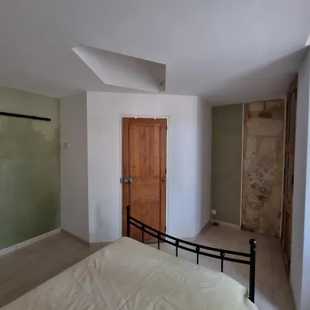 Dans Maison De Maitre, Appartement Independant. Montfrin Extérieur photo