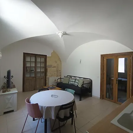 Dans Maison De Maitre, Appartement Independant. Montfrin Exterior photo