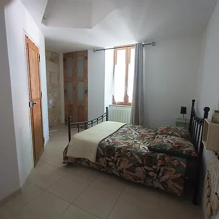 Dans Maison De Maitre, Appartement Independant. Montfrin Exterior photo